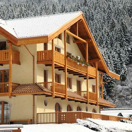 Holidays Dolomiti Apartment Resort Carisolo Ngoại thất bức ảnh