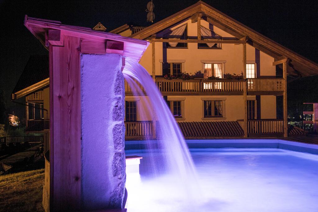 Holidays Dolomiti Apartment Resort Carisolo Ngoại thất bức ảnh