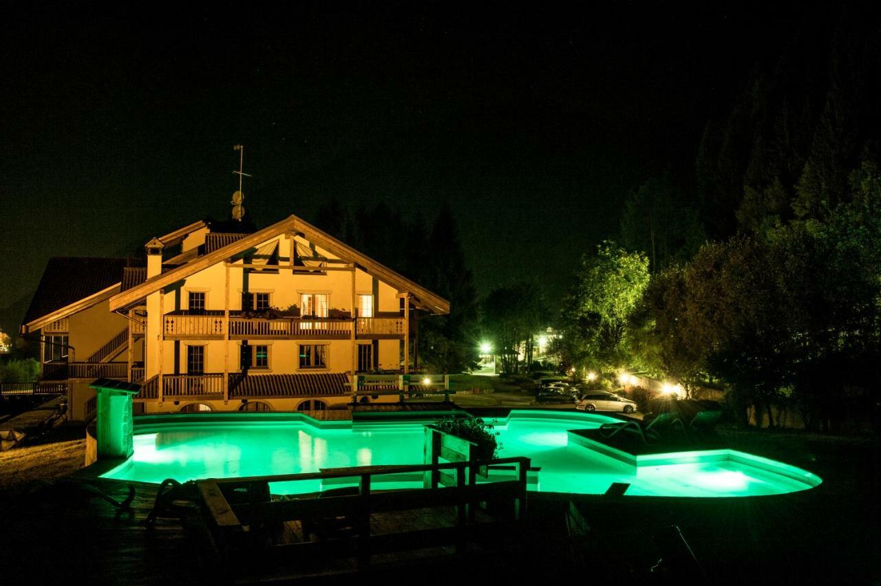Holidays Dolomiti Apartment Resort Carisolo Ngoại thất bức ảnh