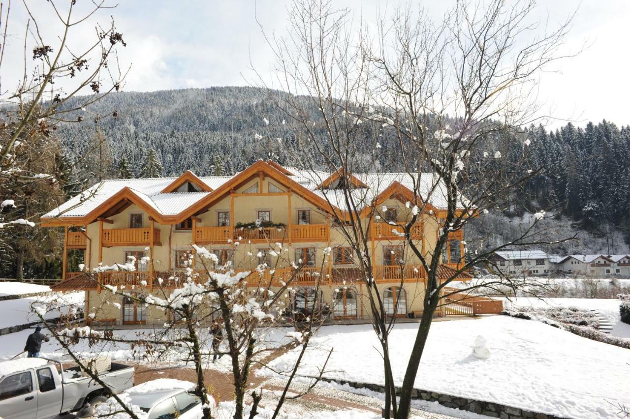 Holidays Dolomiti Apartment Resort Carisolo Ngoại thất bức ảnh