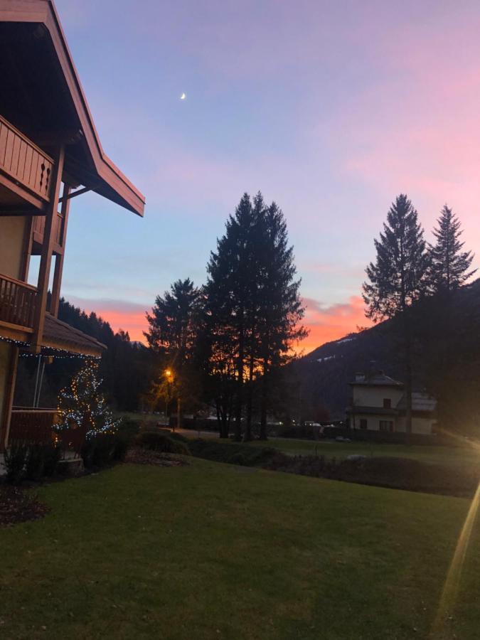Holidays Dolomiti Apartment Resort Carisolo Ngoại thất bức ảnh